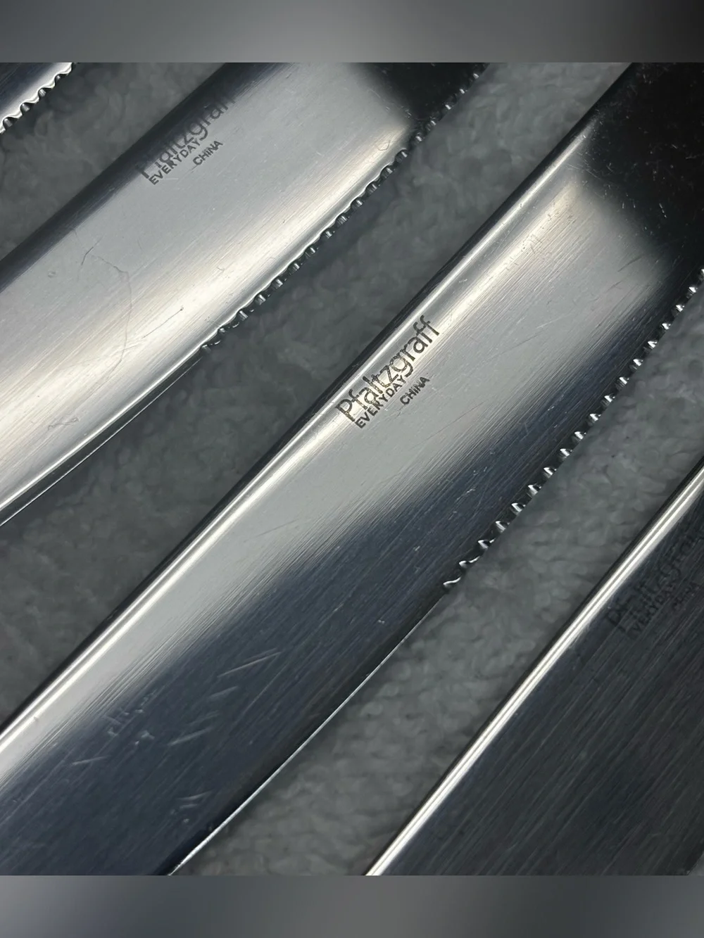 Pfaltzgraff EDGEHILL FROST Stainless - Set of 6 Dinner Knives